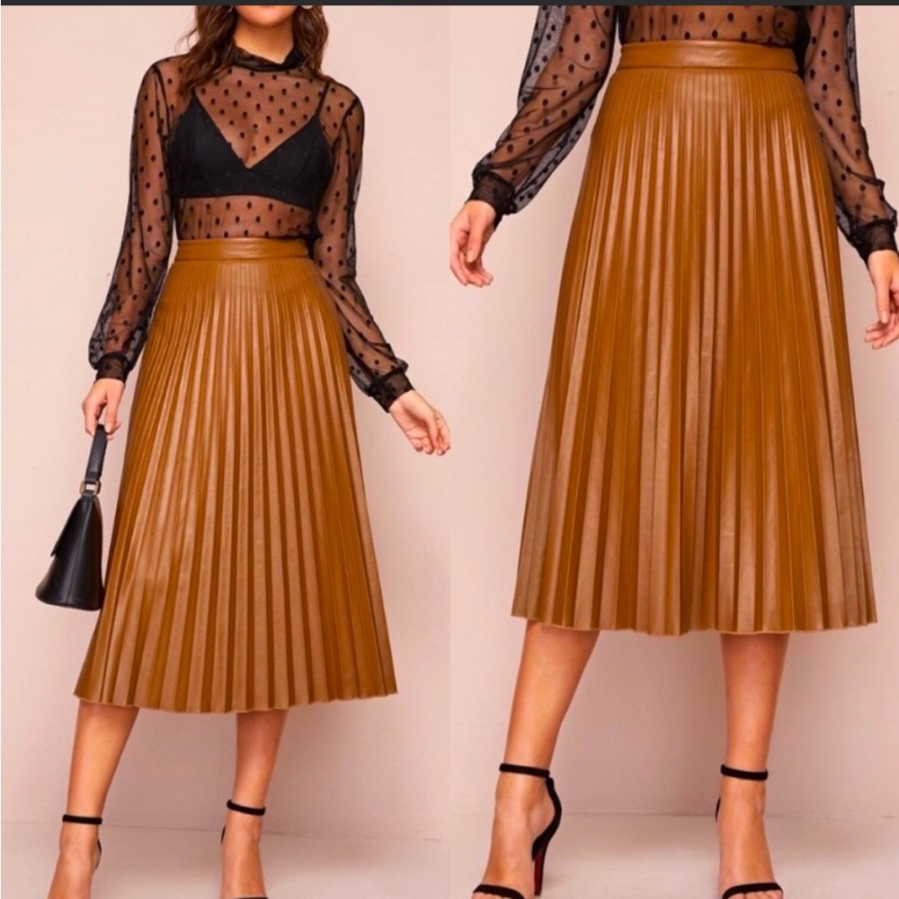 Camel began leather pleated skirt